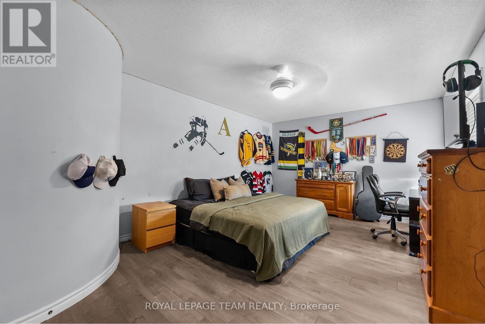 508 DUSTY MILLER CRESCENT - 30
