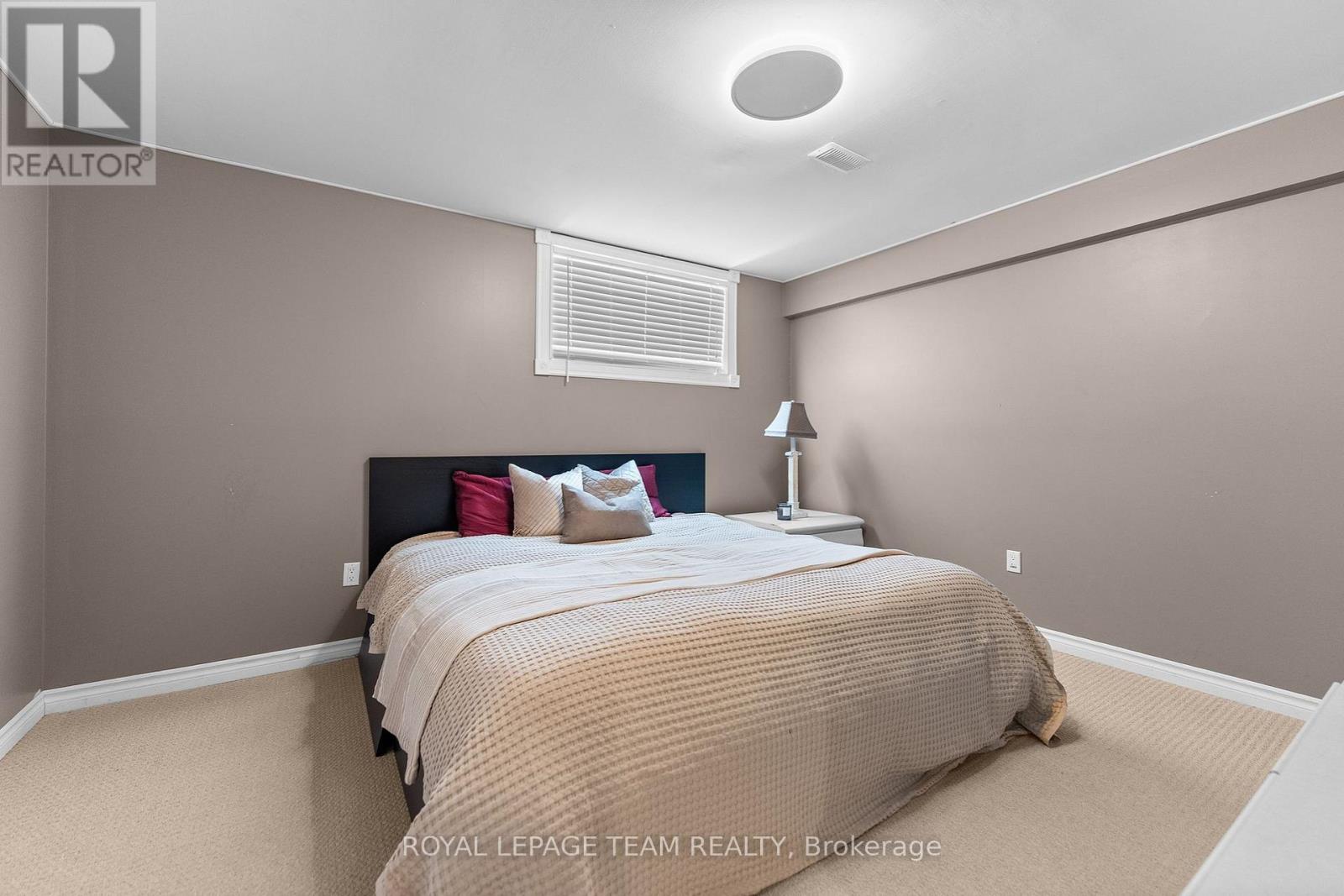 508 DUSTY MILLER CRESCENT - 37
