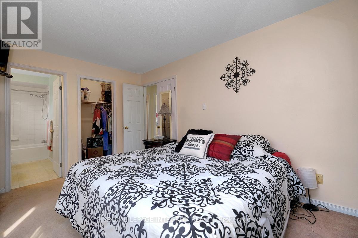 45 STONEMEADOW DRIVE - 28