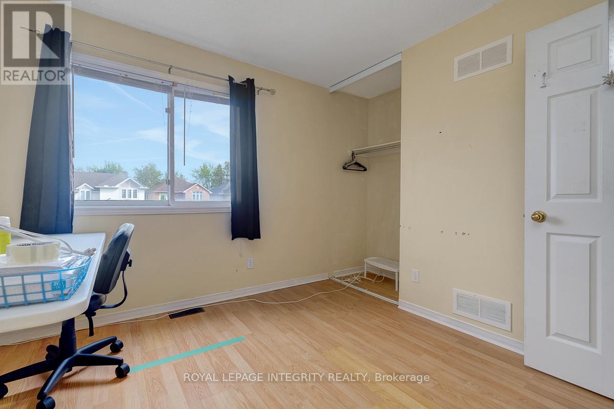 45 STONEMEADOW DRIVE - 33