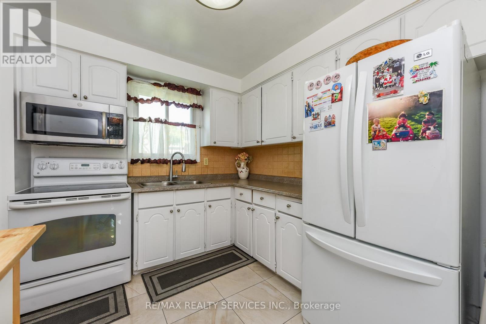 2569 LUNDENE ROAD - 18