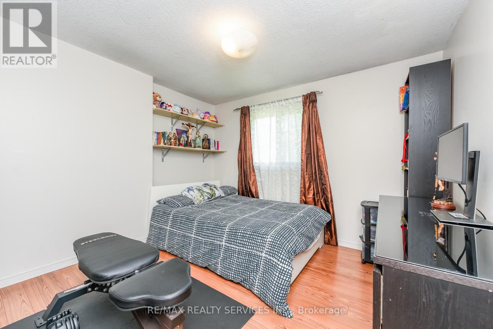 2569 LUNDENE ROAD - 24