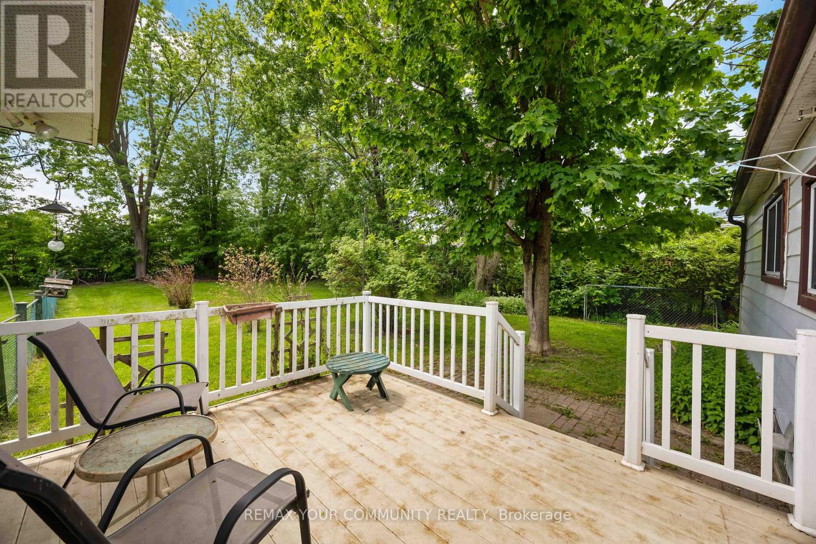 23 LAVIOLETTE AVENUE - 8