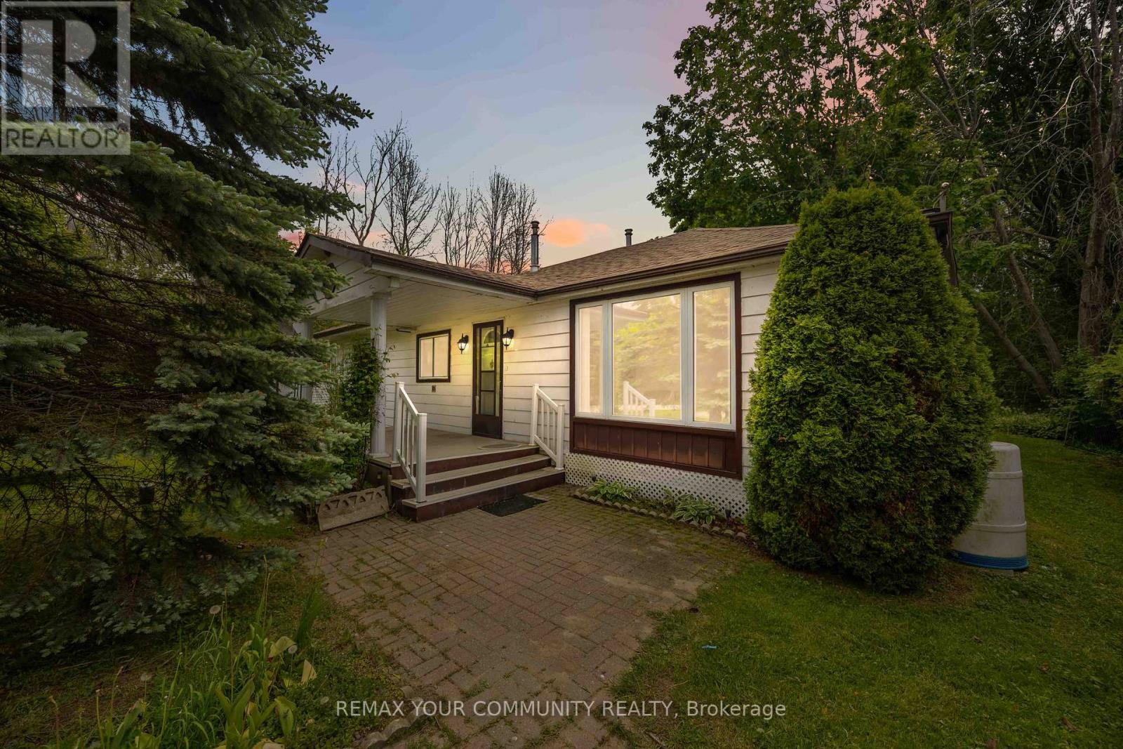 23 LAVIOLETTE AVENUE - 14