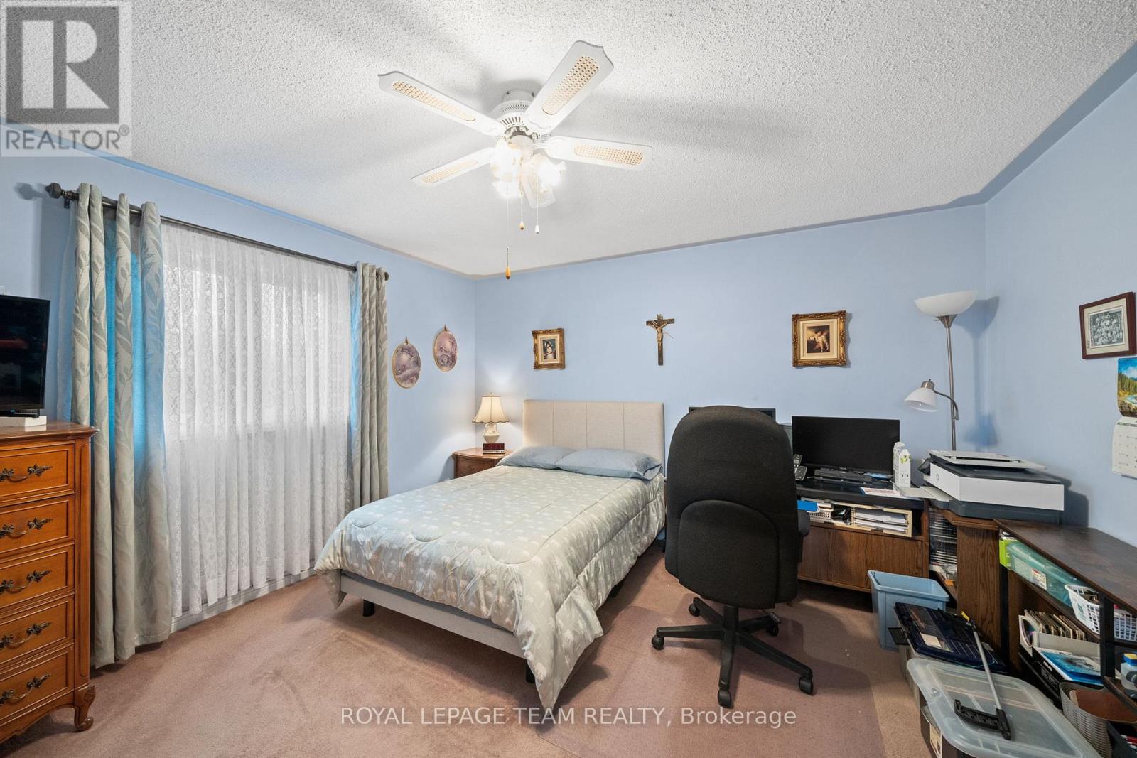 134 TOROK DRIVE - 23