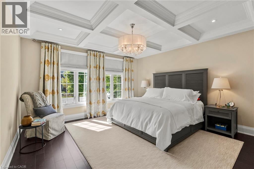110 W JOHN Street W - 15