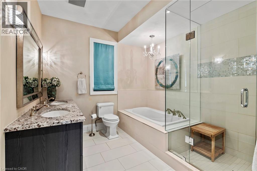110 W JOHN Street W - 17