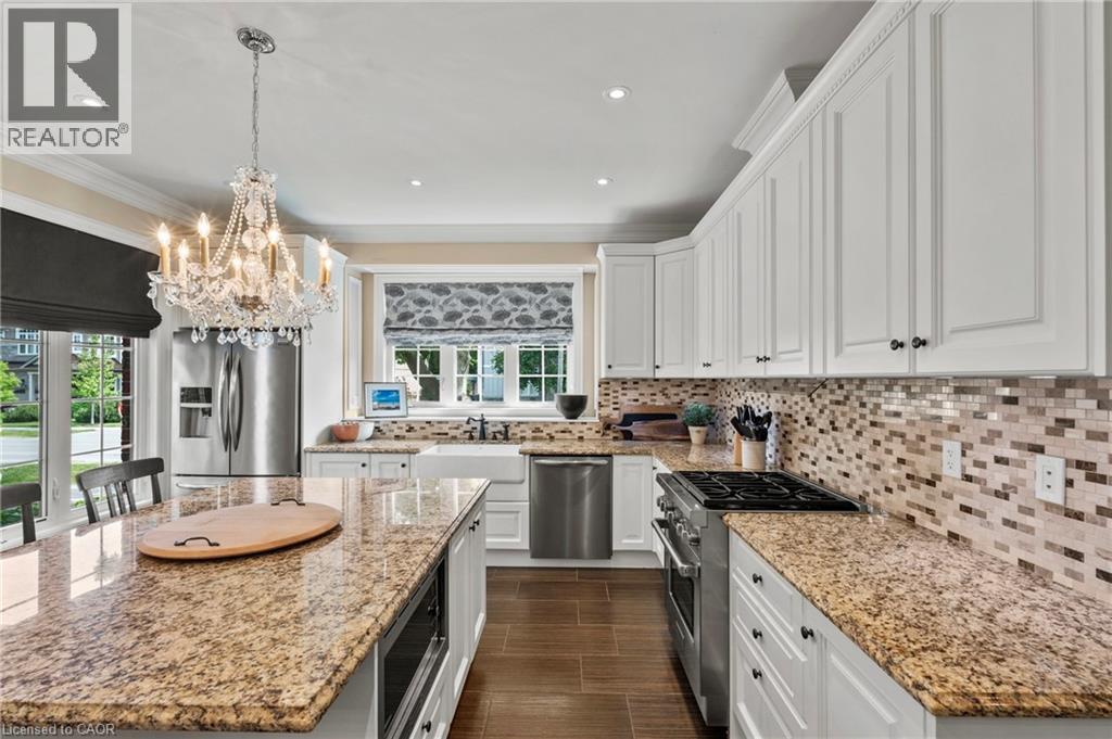 110 W JOHN Street W - 27