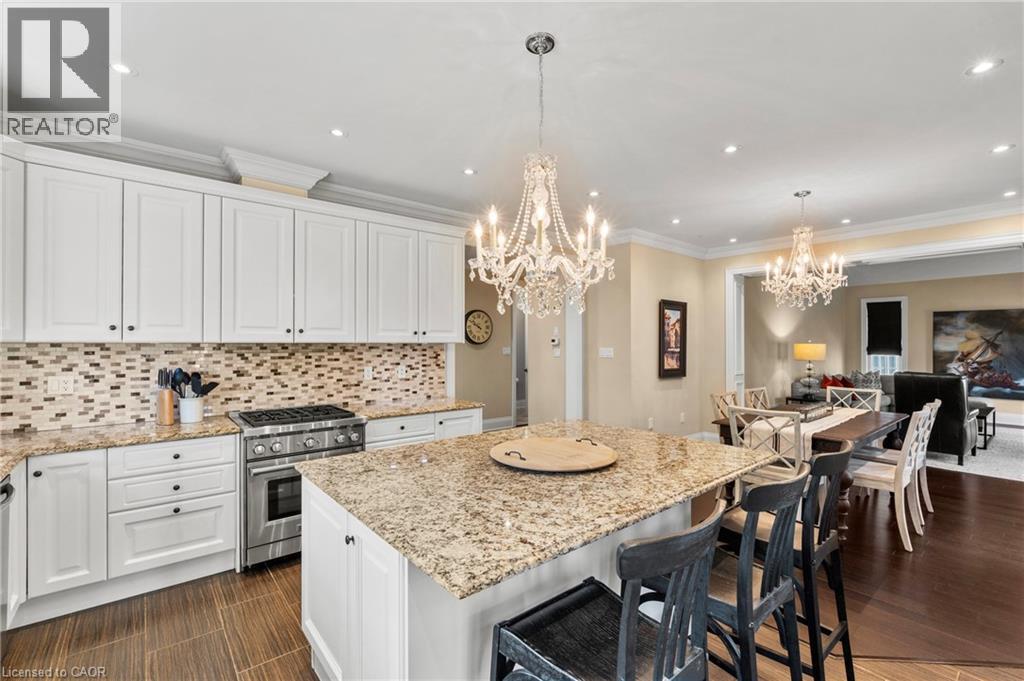 110 W JOHN Street W - 30
