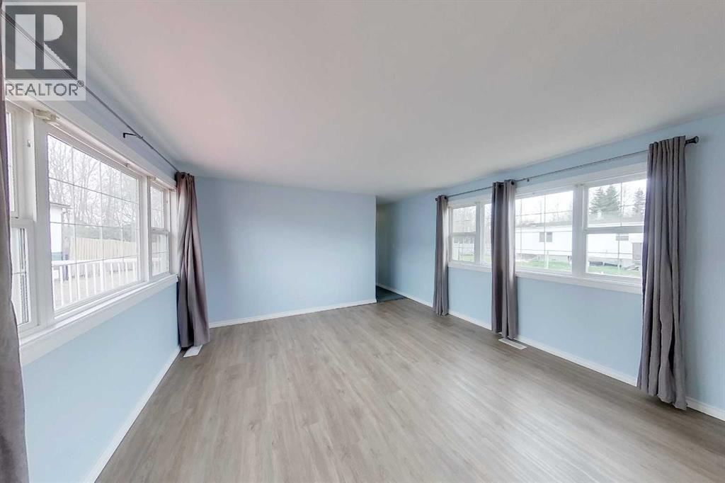 56, 812 6 Avenue SW - photo 2