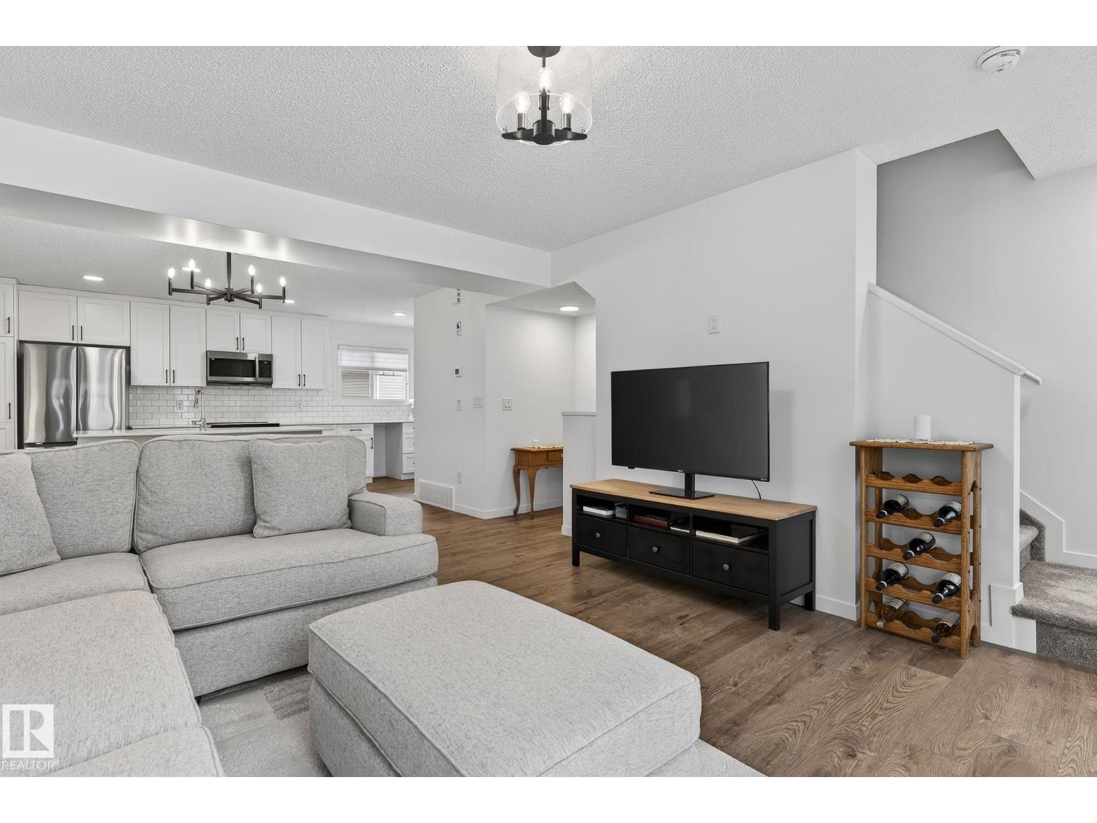 #7 50 McLaughlin DR - 13