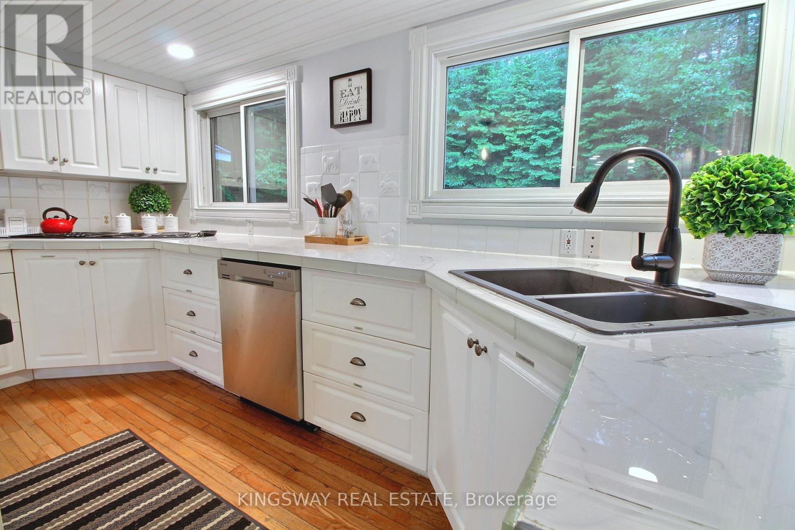 325 BALSAM CHUTES ROAD - 11
