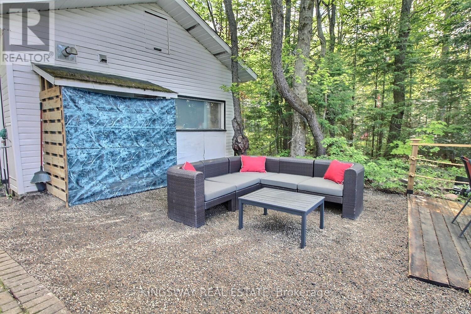 325 BALSAM CHUTES ROAD - 31
