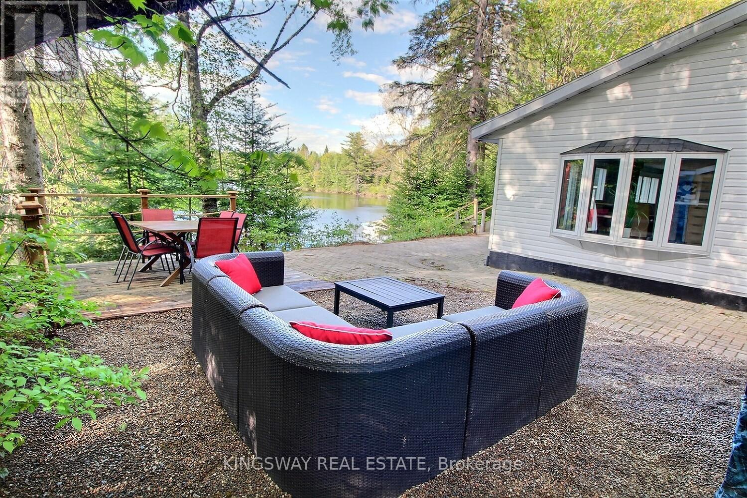 325 BALSAM CHUTES ROAD - 32