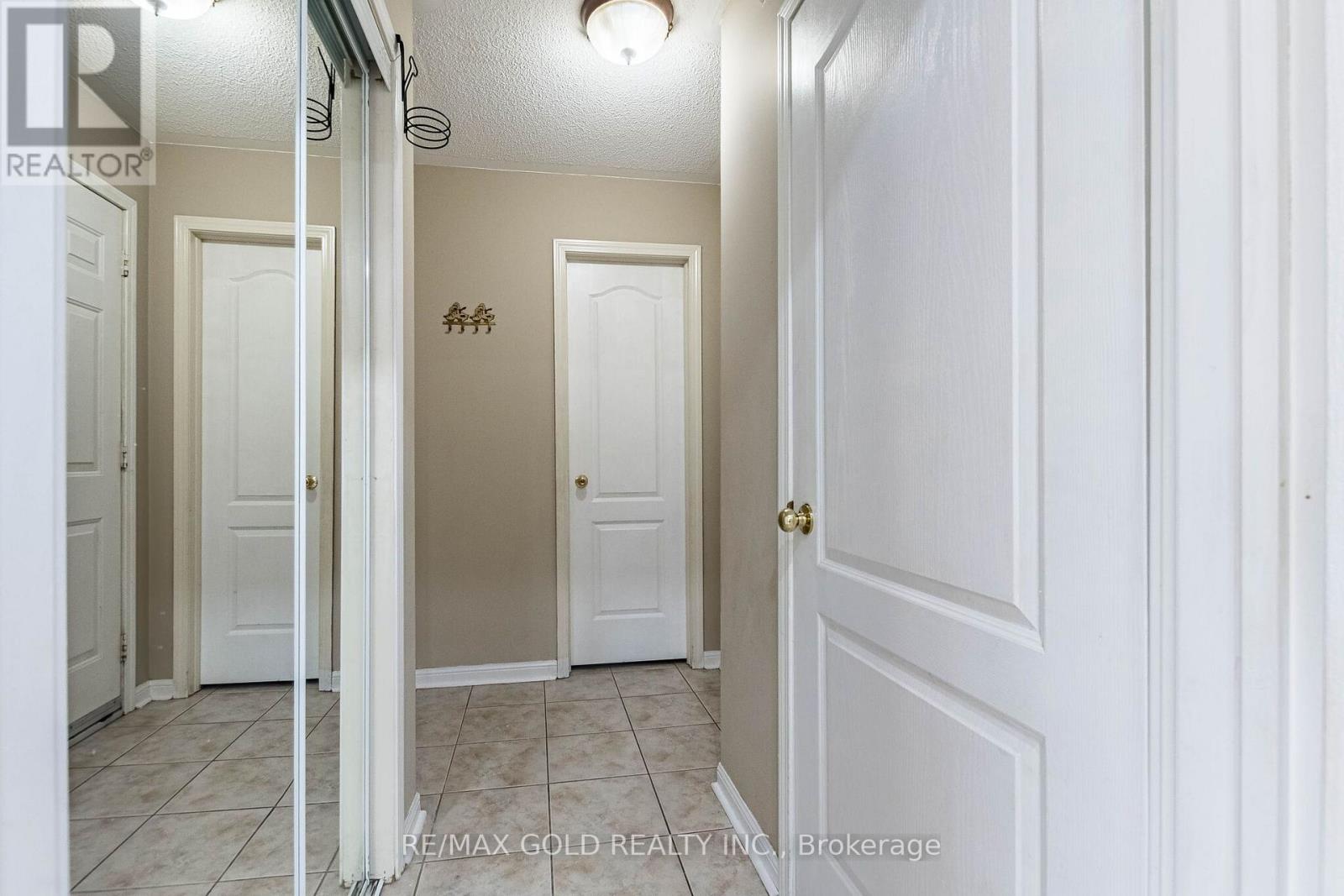 34 WORTHINGTON AVENUE - 17