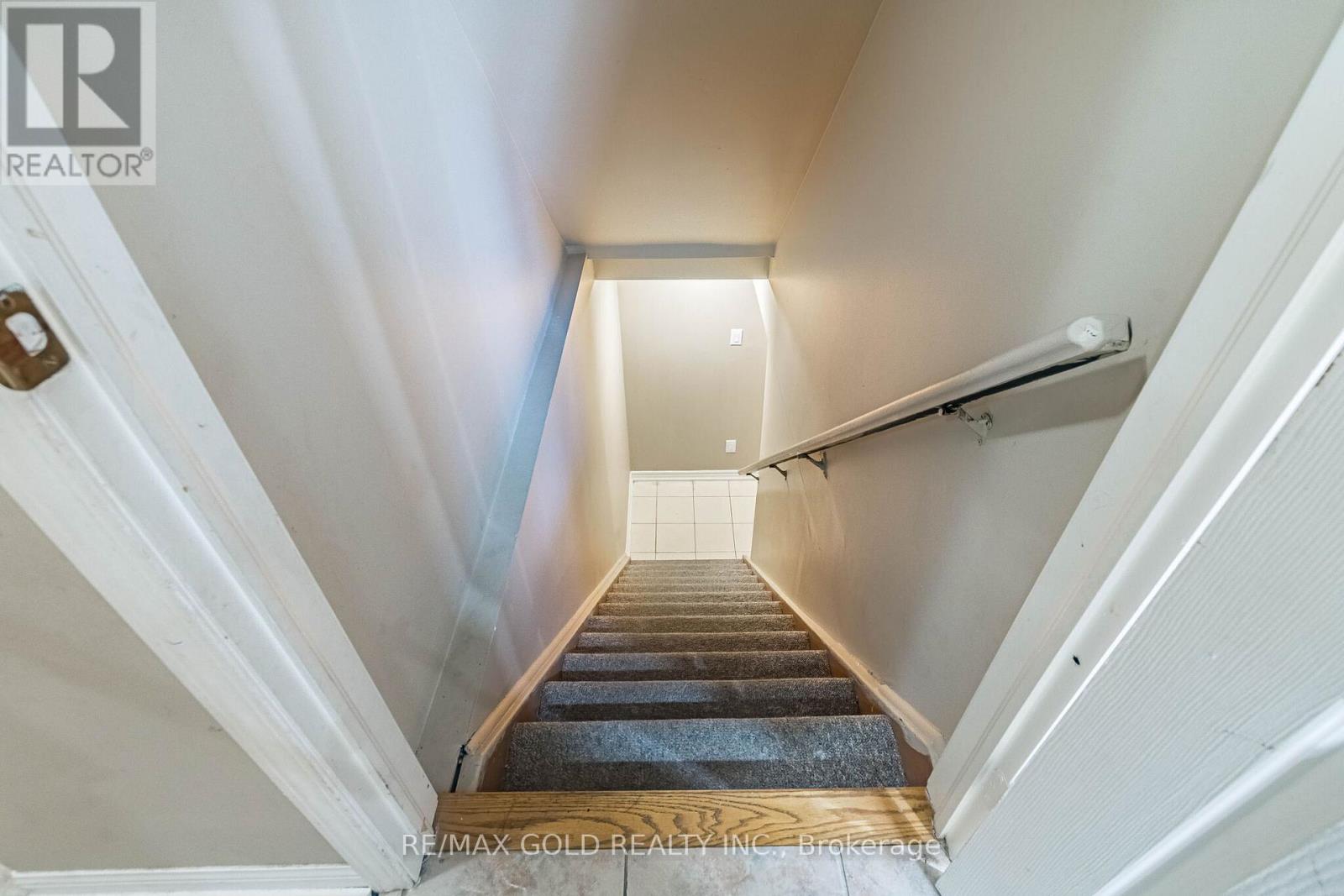 34 WORTHINGTON AVENUE - 29