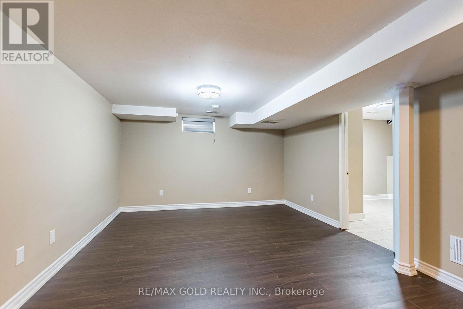 34 WORTHINGTON AVENUE - 31