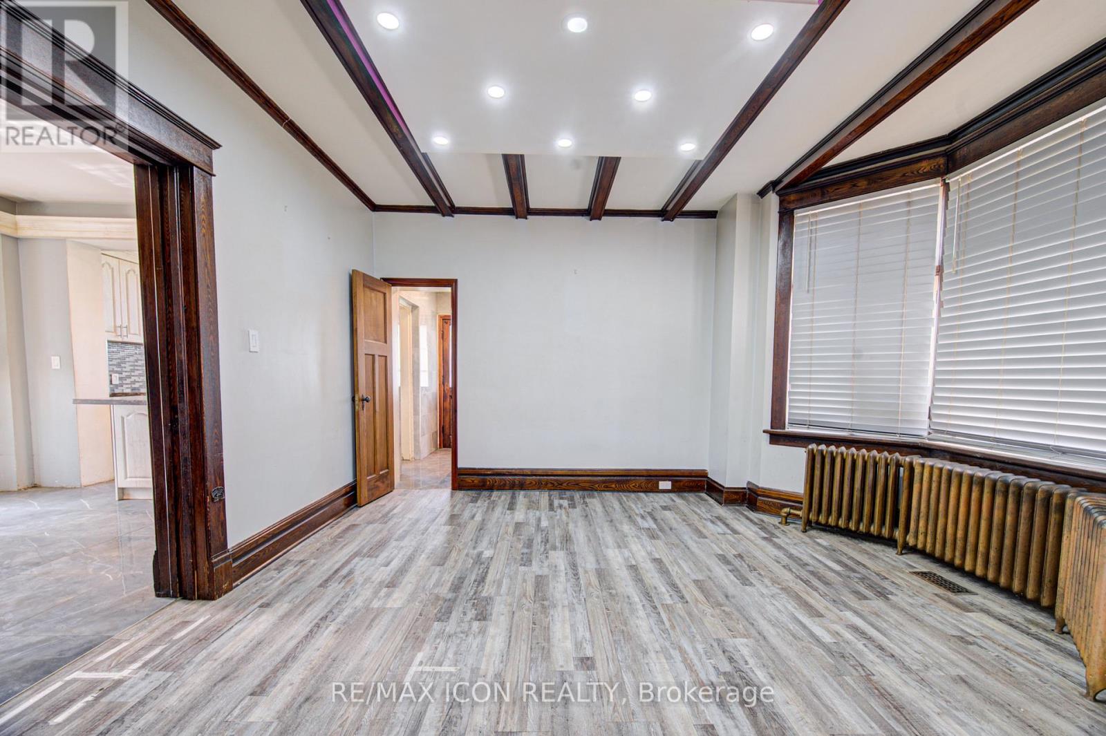 59 IRVIN STREET - 12