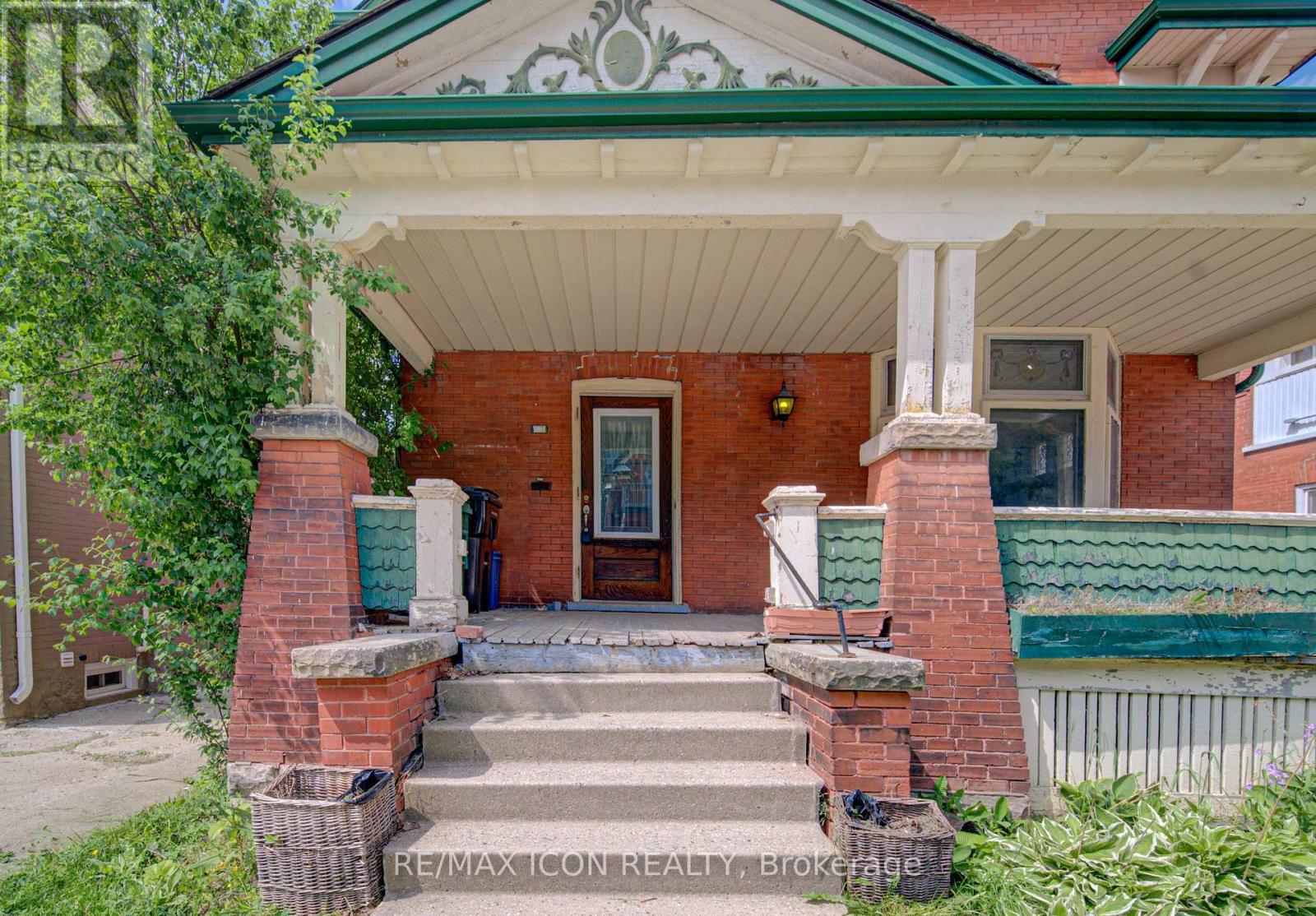 59 IRVIN STREET - 4