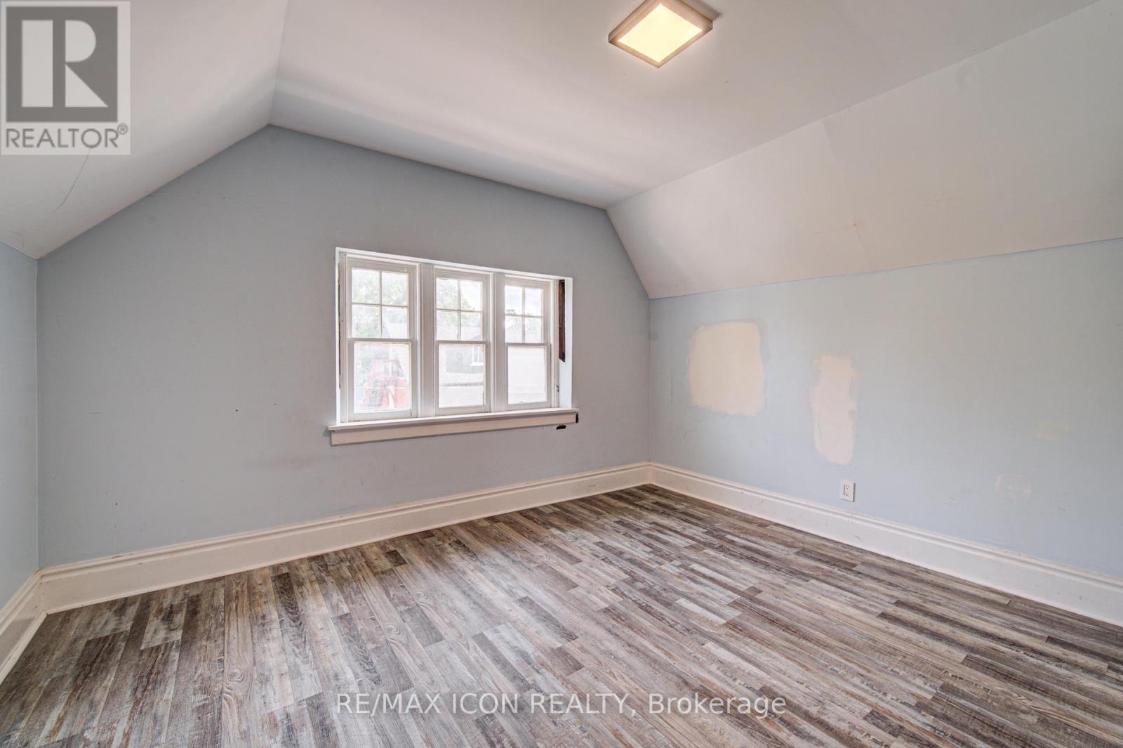 59 IRVIN STREET - 38