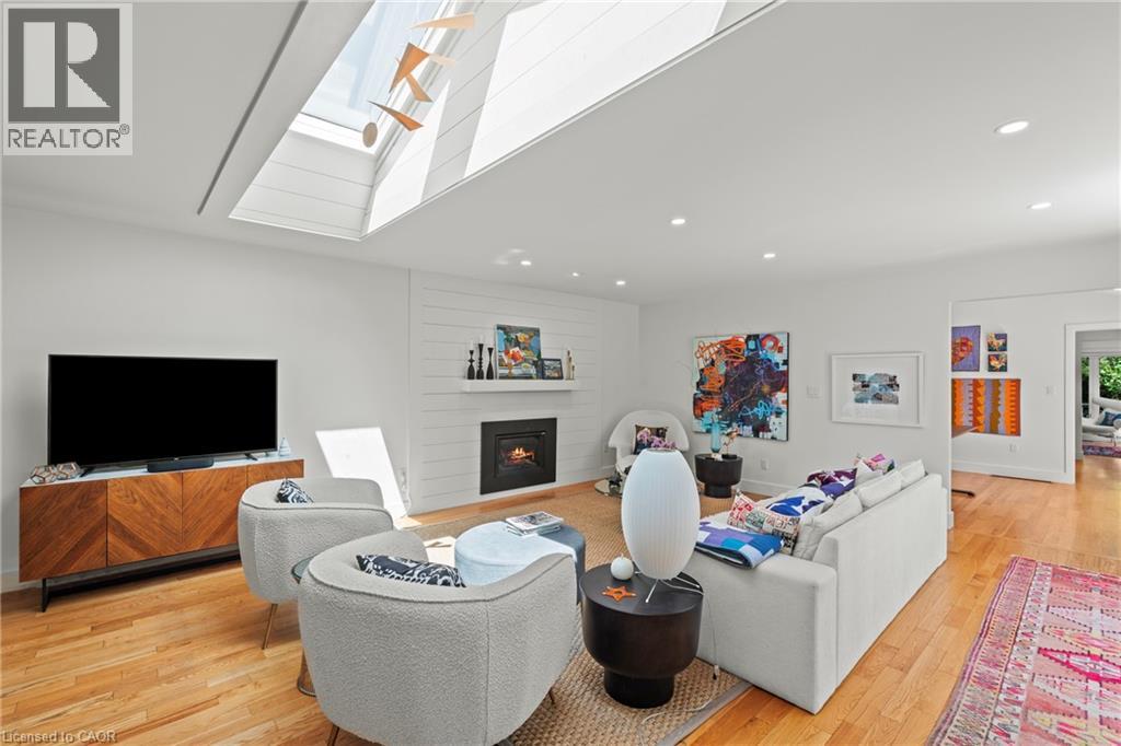 410 VICTORIA Street - 16