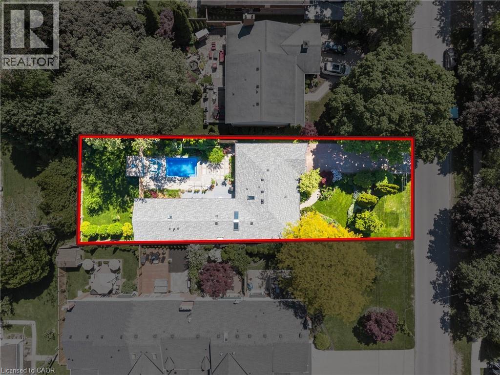 410 VICTORIA Street - 41