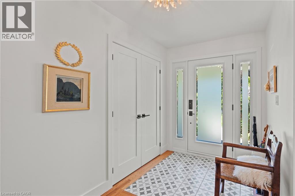 410 VICTORIA Street - 7
