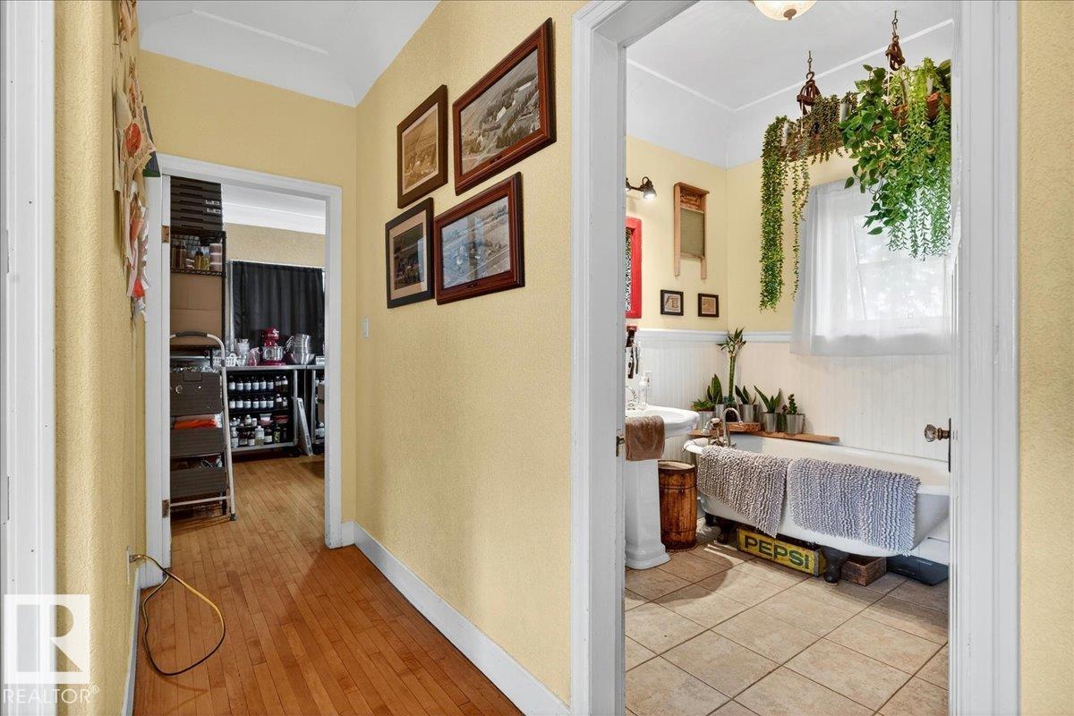 572004 Highway 857 - 13