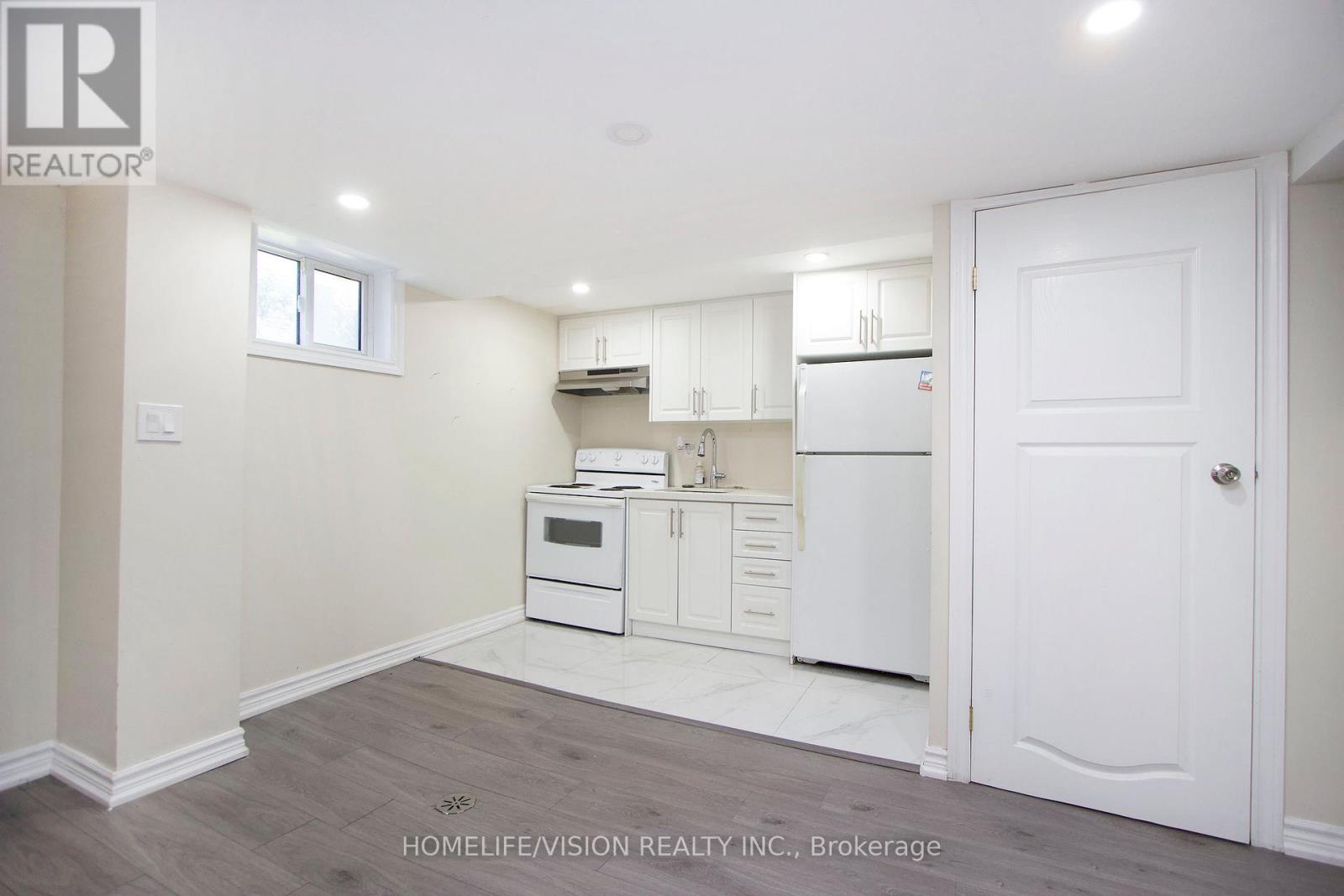 530 DEAN AVENUE - 21