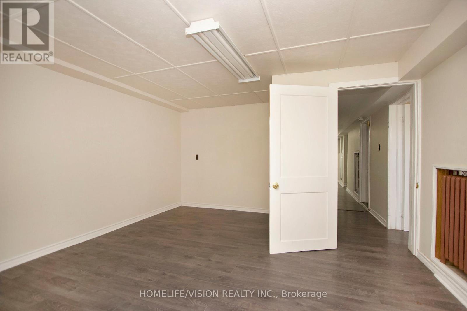 530 DEAN AVENUE - 26