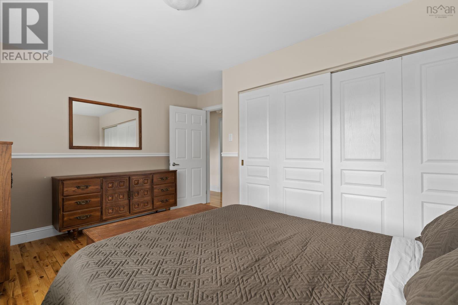 1090 Montague Road - 26