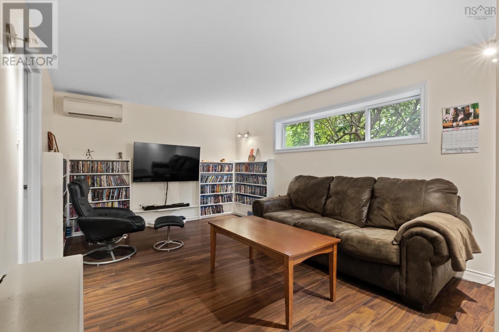 1090 Montague Road - 38