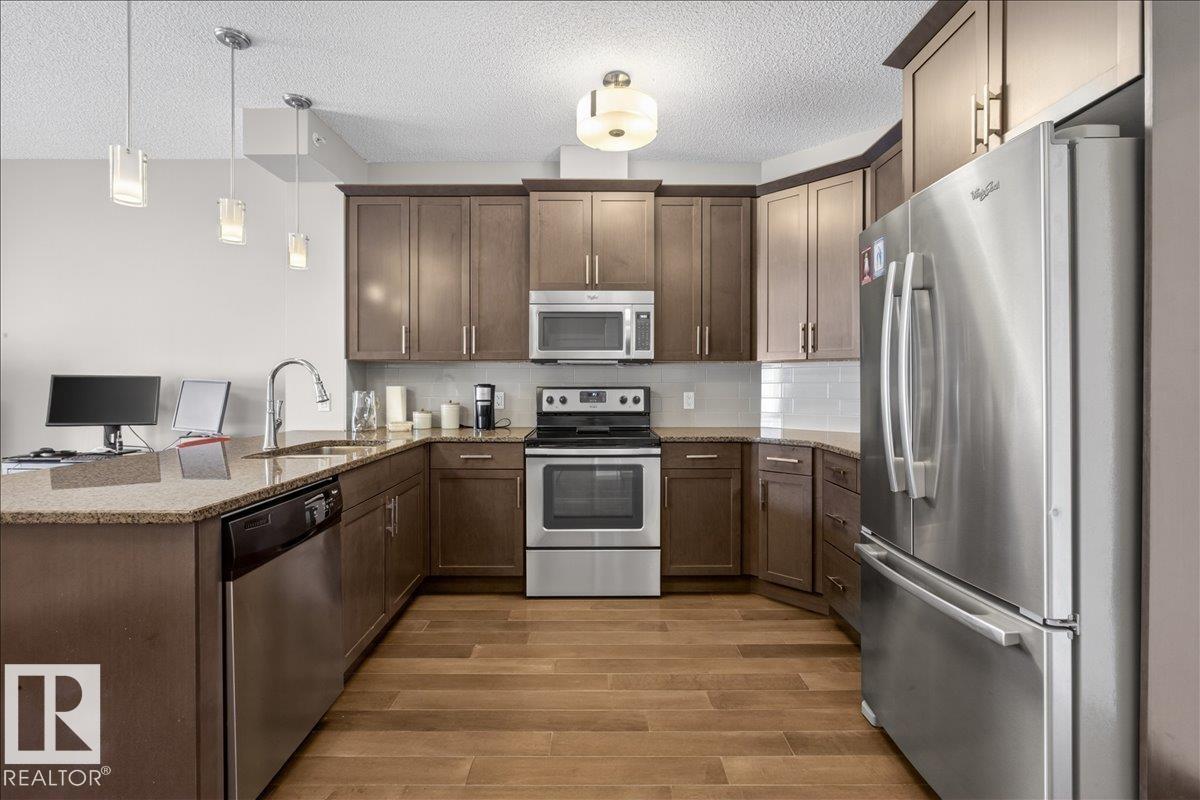 #413 2203 44 AV NW - 6