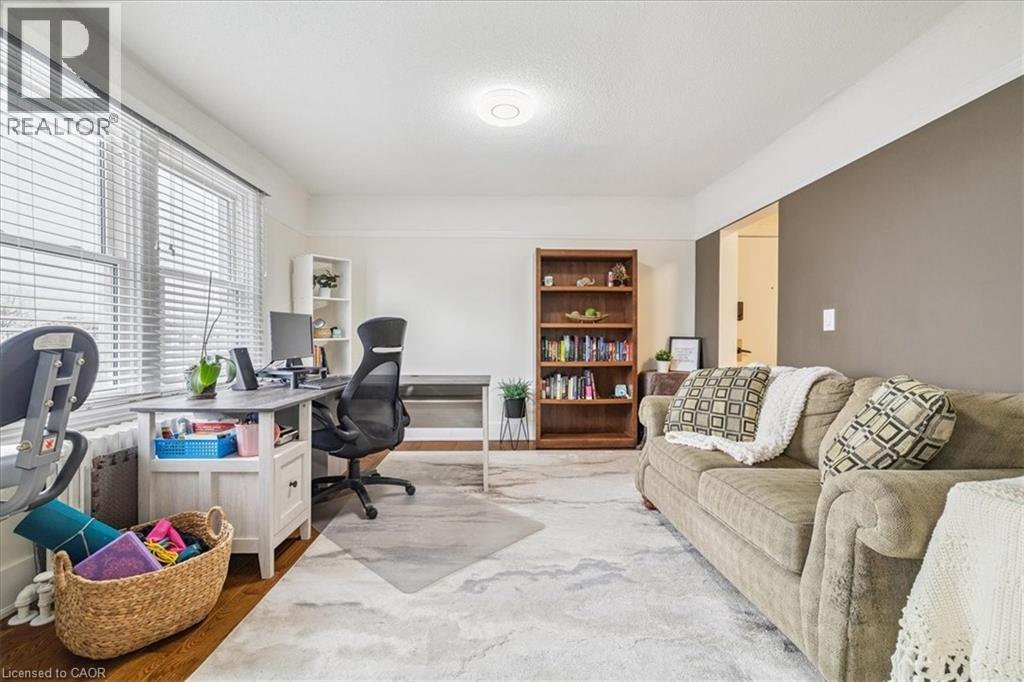 #6 21 MOUNTWOOD Avenue - 15