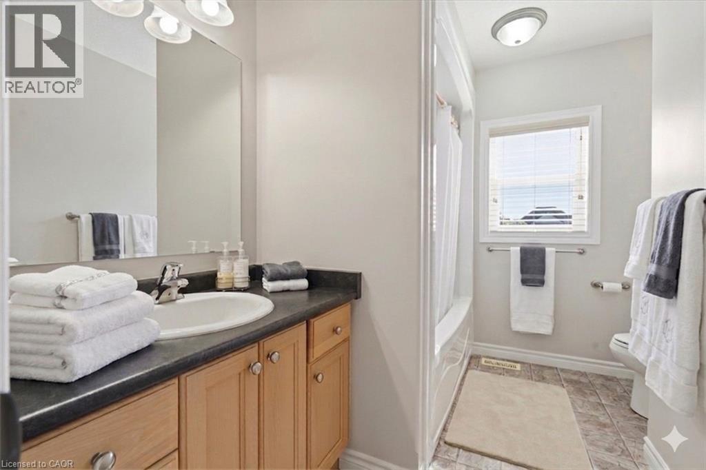 28 ROTH Avenue - 12