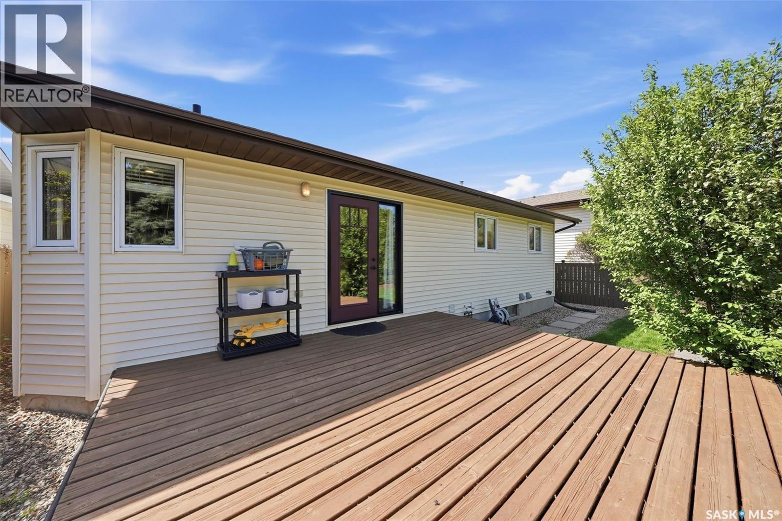 610 Bronson CRESCENT — photo 37