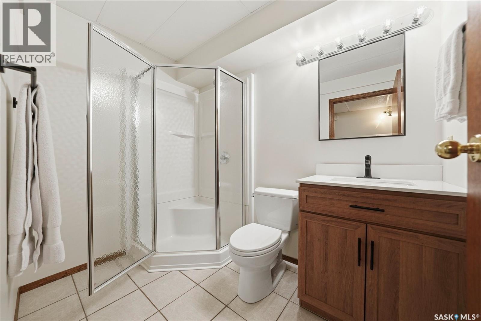 610 Bronson CRESCENT — photo 32