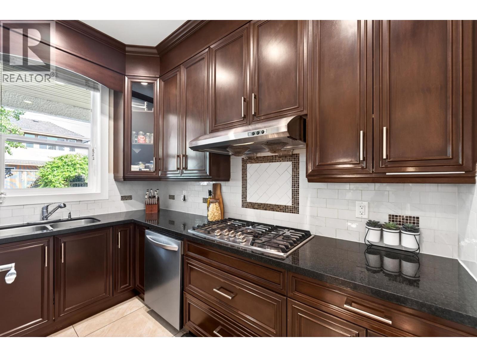 10388 SWINTON Crescent, Richmond