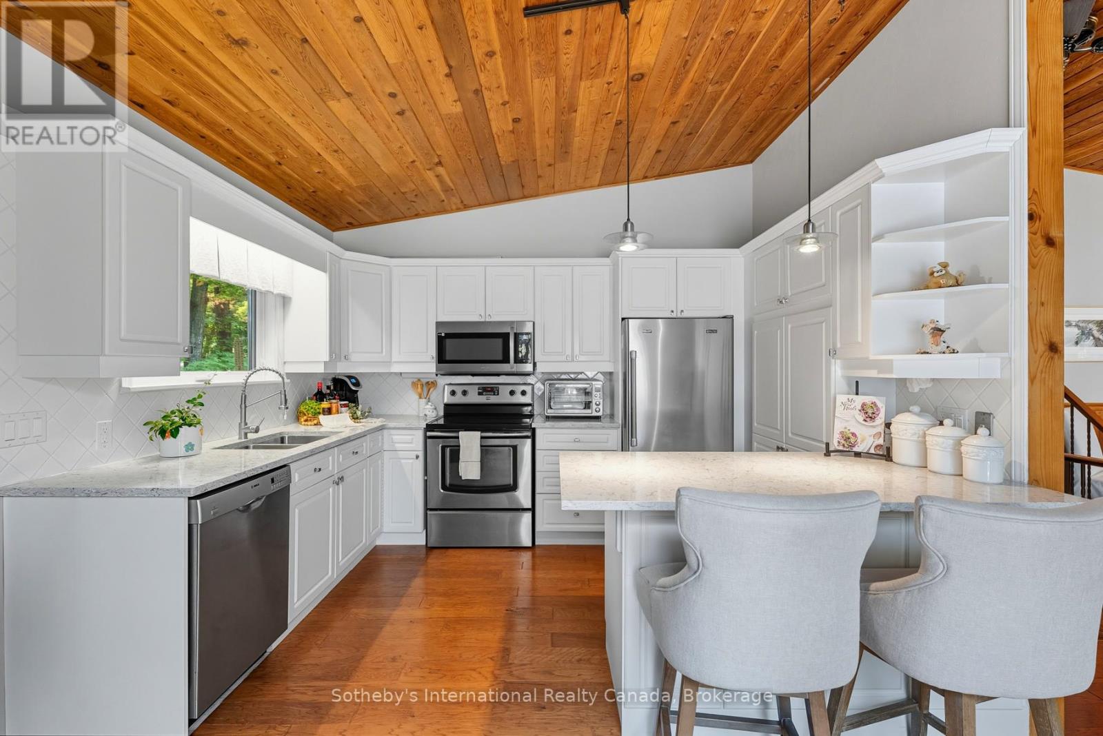 20 FISH ROCK ROAD - 19