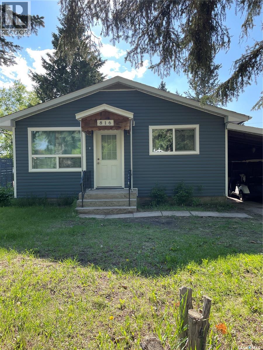 816 Southesk STREET - 1