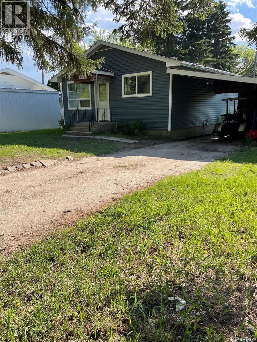 816 Southesk STREET - 2