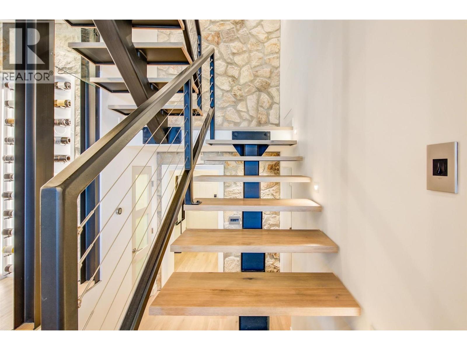 1156 Sunset Drive Unit# 124, Kelowna