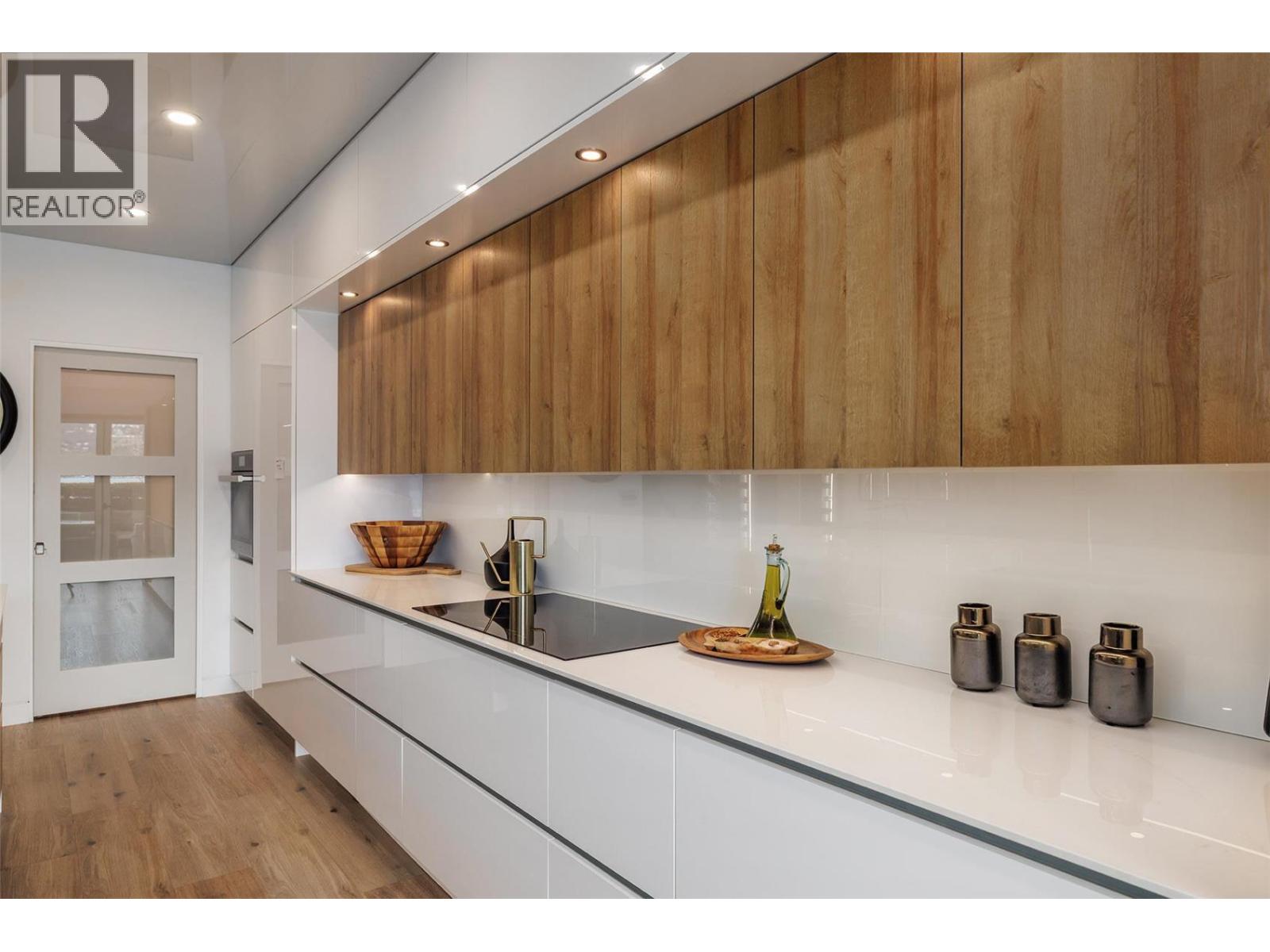1156 Sunset Drive Unit# 124, Kelowna