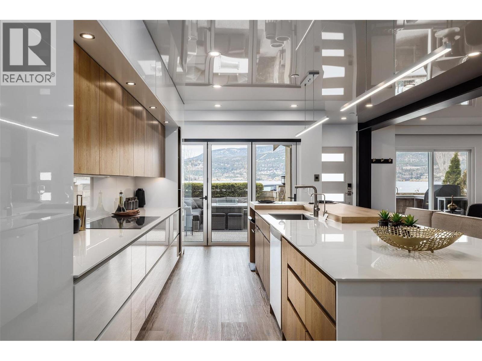 1156 Sunset Drive Unit# 124, Kelowna