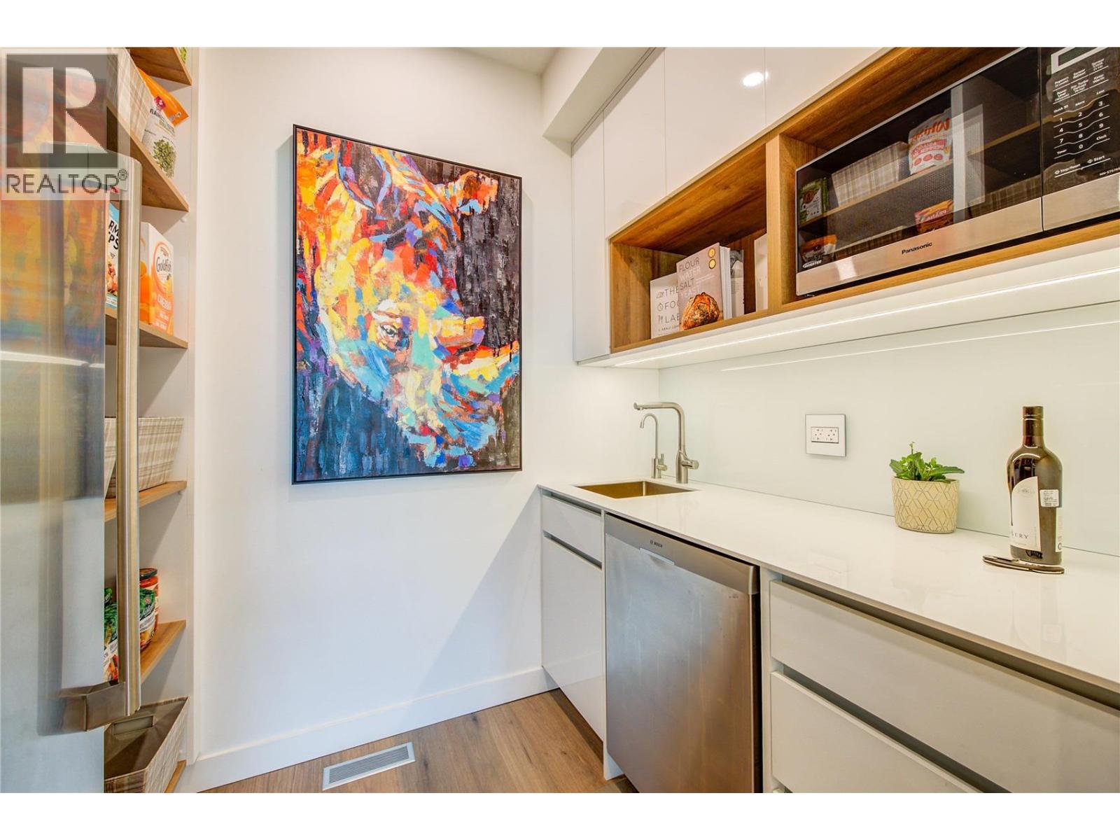 1156 Sunset Drive Unit# 124, Kelowna