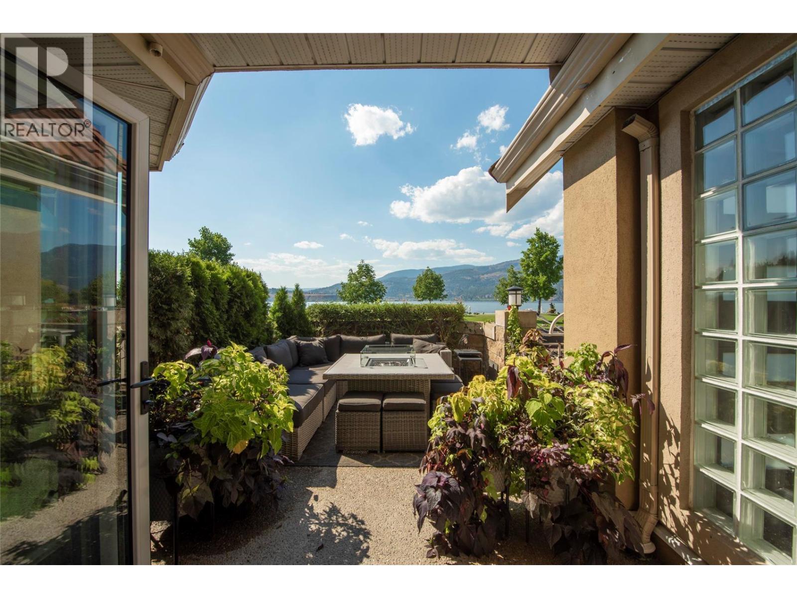 1156 Sunset Drive Unit# 124, Kelowna