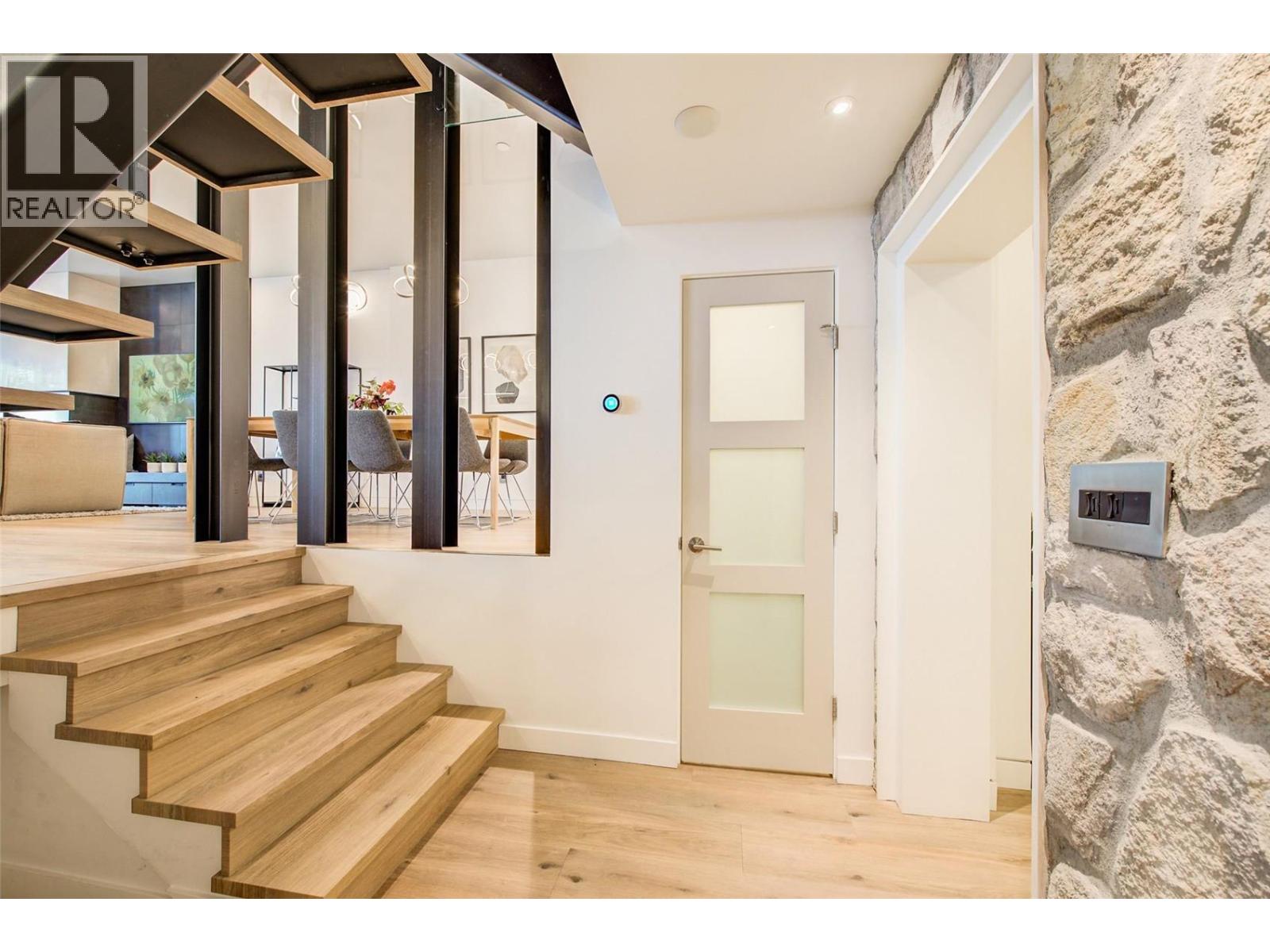 1156 Sunset Drive Unit# 124, Kelowna