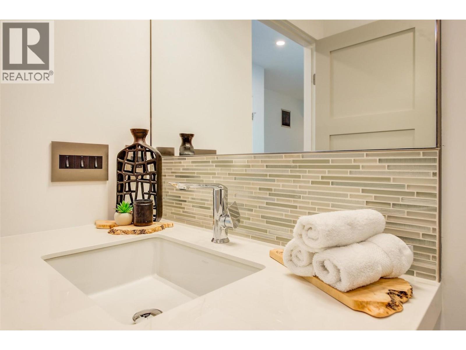 1156 Sunset Drive Unit# 124, Kelowna