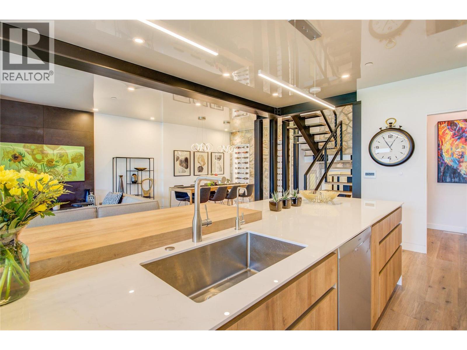 1156 Sunset Drive Unit# 124, Kelowna