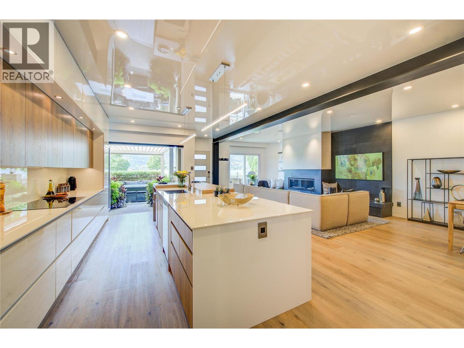 1156 Sunset Drive Unit# 124, Kelowna